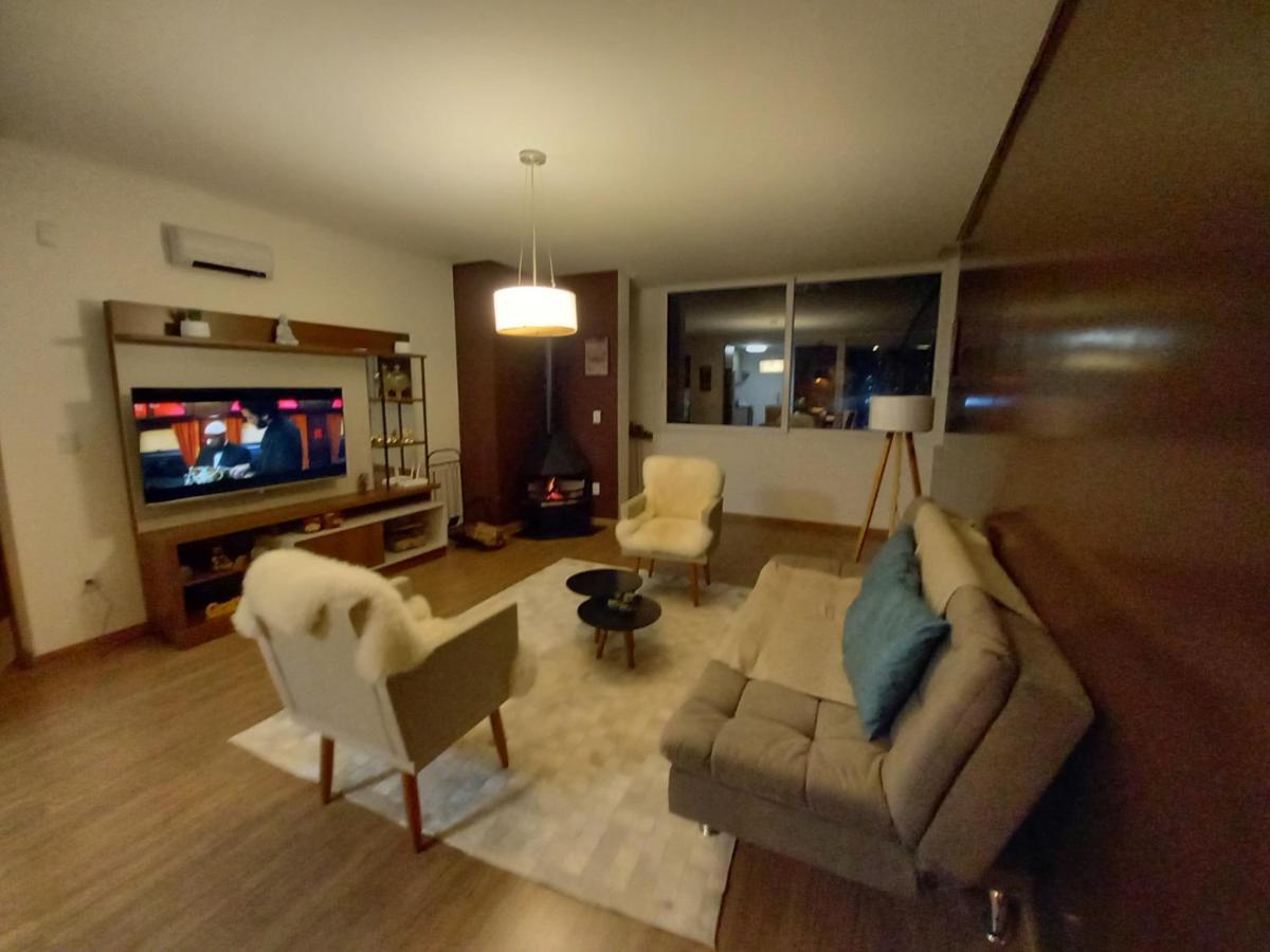 Gramado - Apartamento Aconchegante Com Lareira E Churrasqueira Екстериор снимка